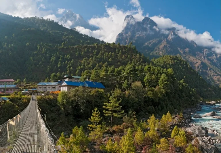 expeditie-muntele-everest-base-camp-ghid-roman