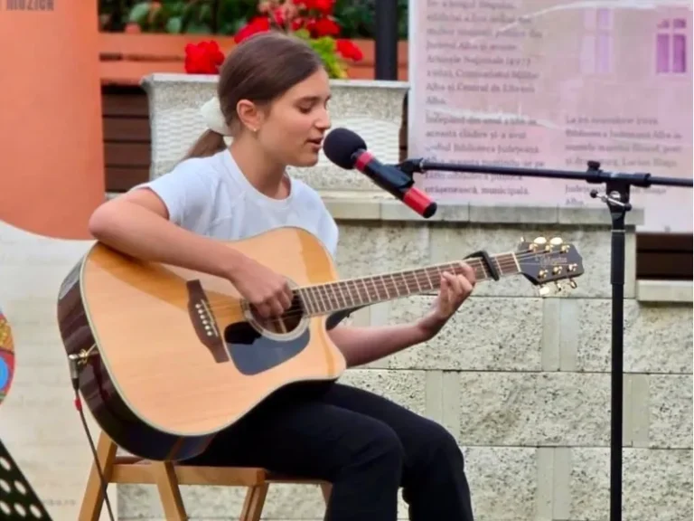 karla-lupei-artisti-folk-si-perseide-dalma-mare-cover